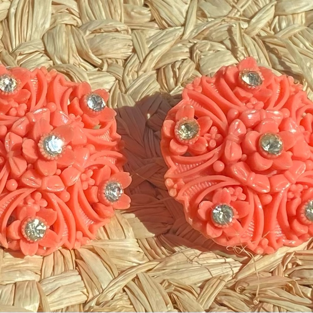 Vintage 1950s Plastic Orange Earrings With Rhinestones !!!
